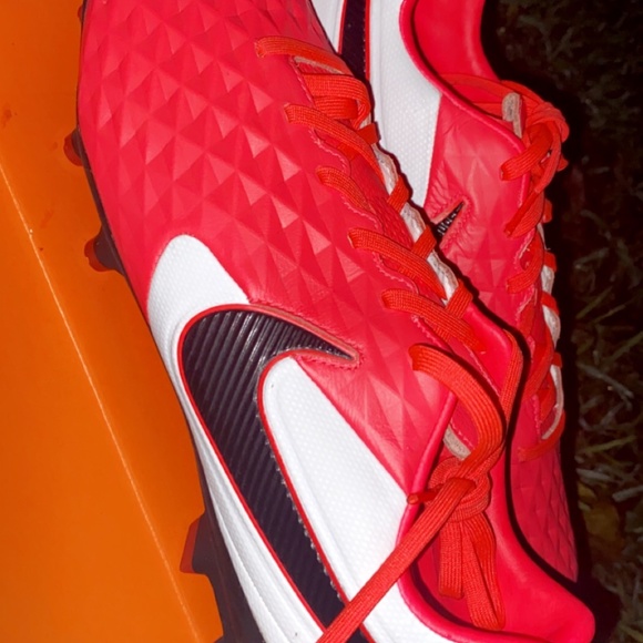 Tiempo Legend 8 Pro FG - Picture 3 of 3